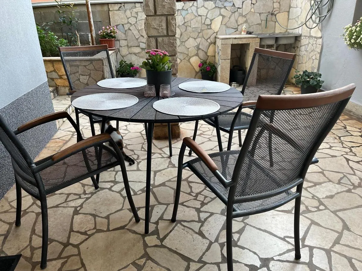 Apartment A & N With Free Private Parking Pula
